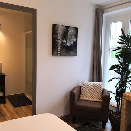 Hotel Les 7 Sources LʼIsle-Adam Camera foto