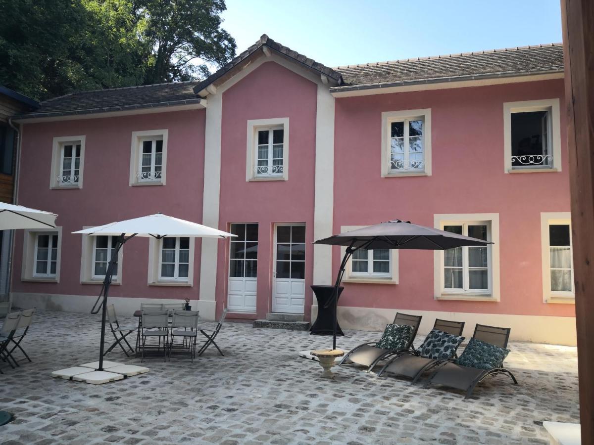 Hotel Les 7 Sources LʼIsle-Adam Esterno foto