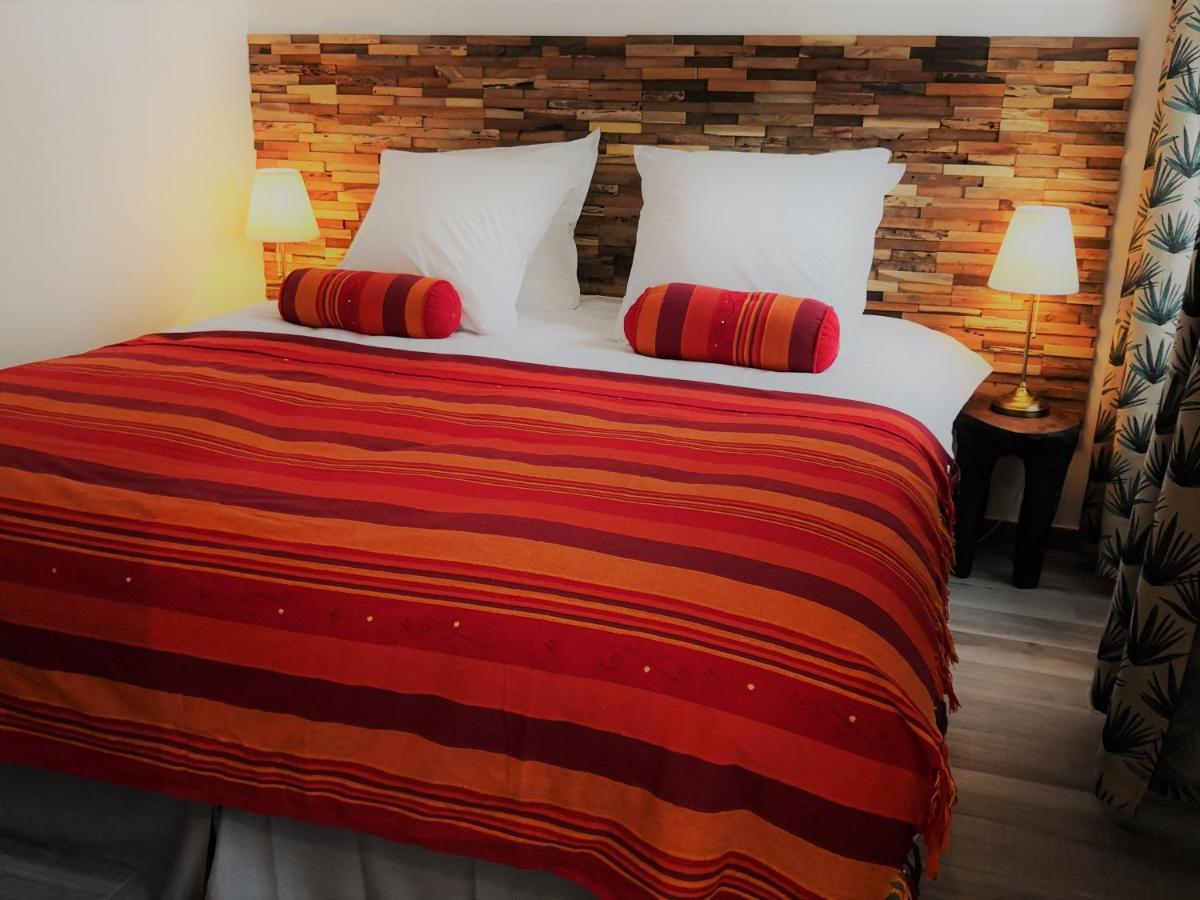 Hotel Les 7 Sources LʼIsle-Adam Camera foto
