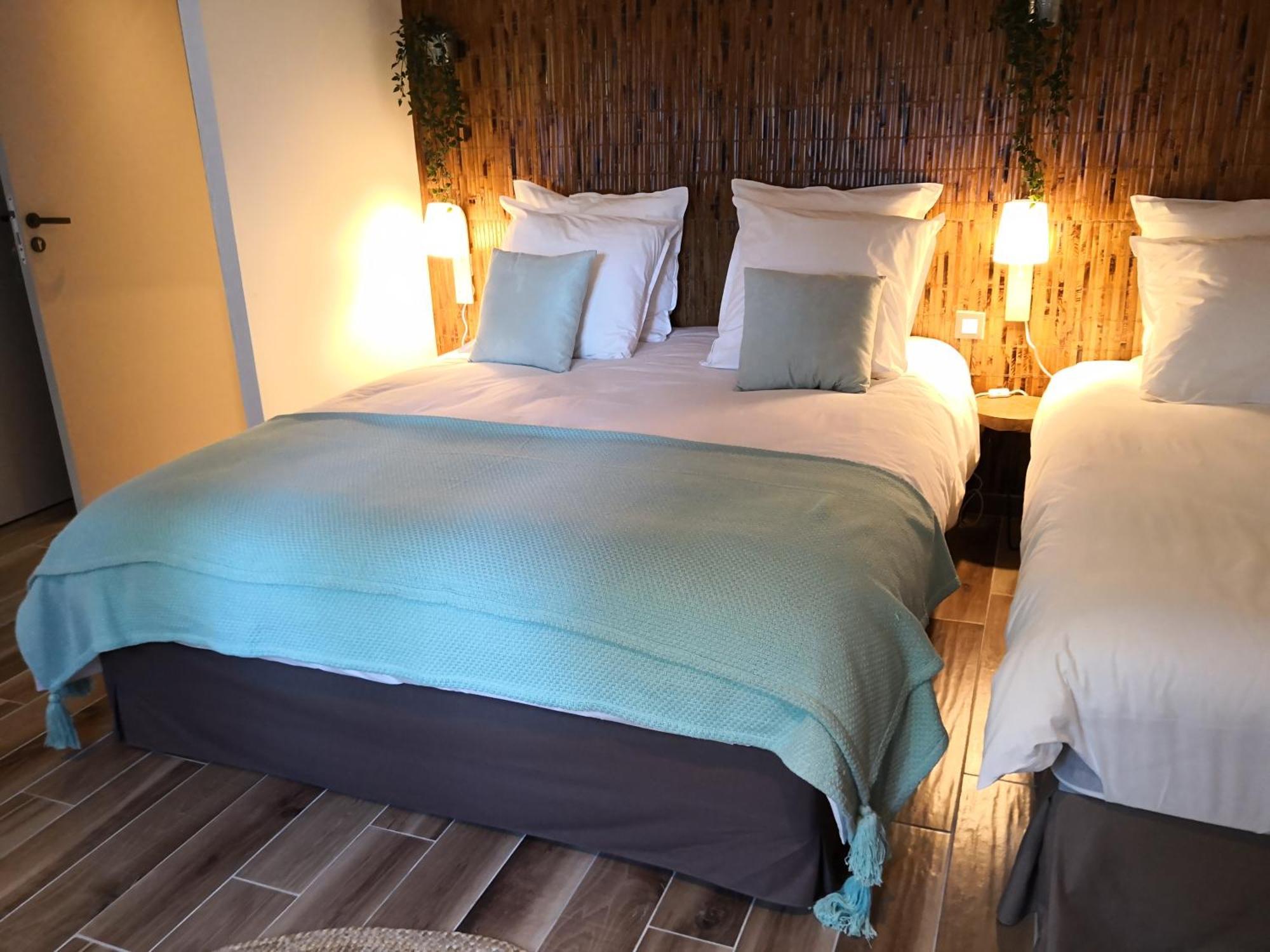Hotel Les 7 Sources LʼIsle-Adam Camera foto